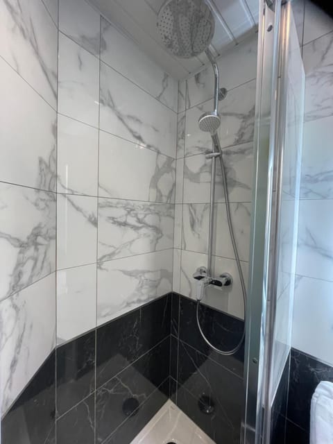 Residence Hoche Hotel in Pantin