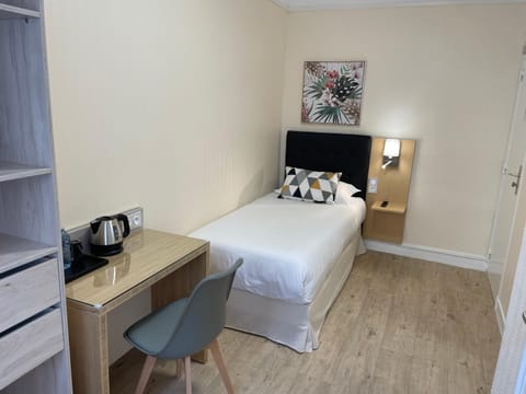 Residence Hoche Hotel in Pantin