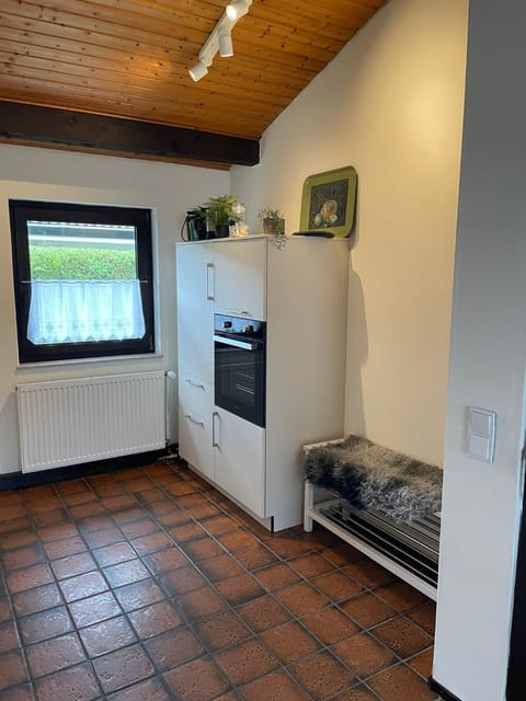 H5 Haus Schwalbennest Kaminofen WLAN House in Butjadingen