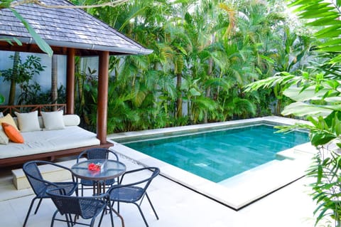 Swimming pool, Swimming pool