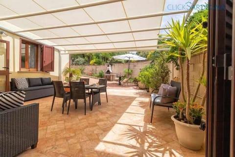 Patio, Balcony/Terrace