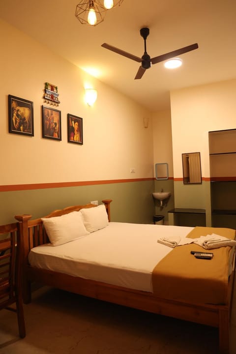 Bed, Photo of the whole room