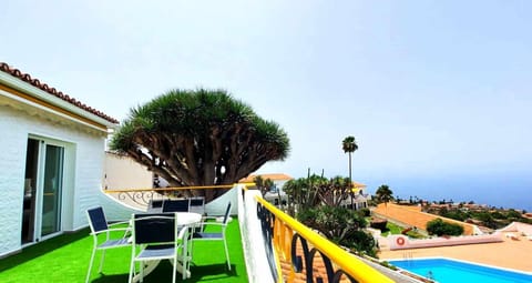 Bird's eye view, Balcony/Terrace, Garden view, Pool view, Sea view