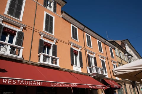 Property building, Day