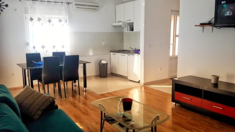 Apartman Kolan Apartment in Novalja