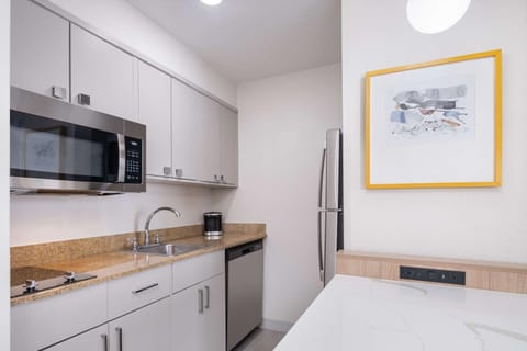 Coffee/tea facilities, Kitchen or kitchenette