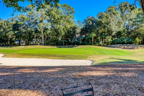 Updated Kitchen Baths w Granite 3 BR w 2K 1Q 1T Bikes & Beach Gear included House in Hilton Head Island