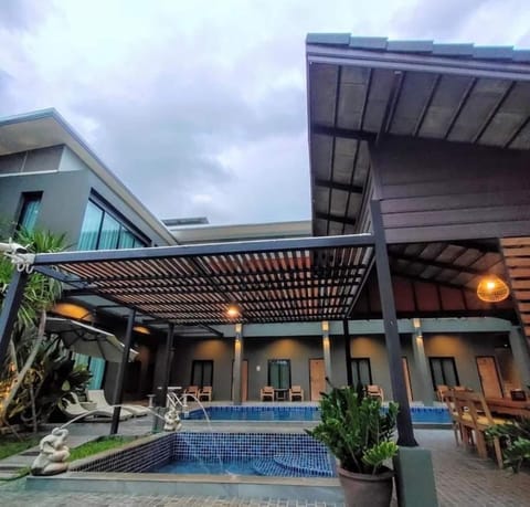 Pool view, Swimming pool
