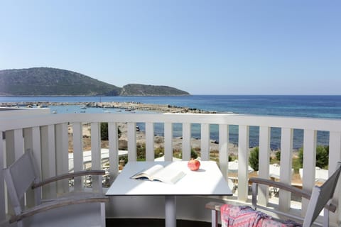 Garden view, Landmark view, Pool view, Sea view