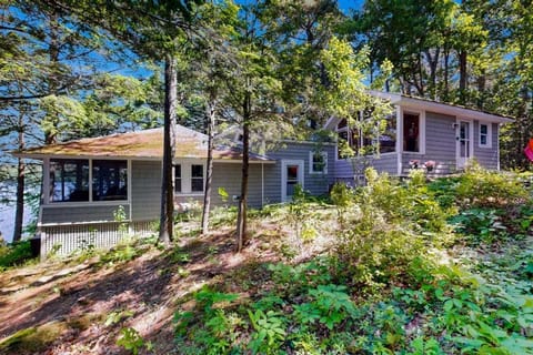 Property building, Day, Natural landscape, Garden