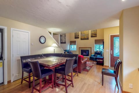 Pinewood Getaway Apartment in Ketchum