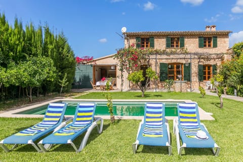 Patio, Garden, Swimming pool, Swimming pool