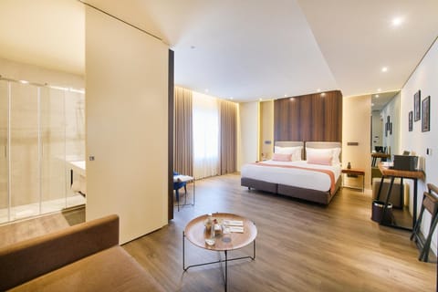 Bed, Bathroom, Photo of the whole room, Seating area, Bedroom