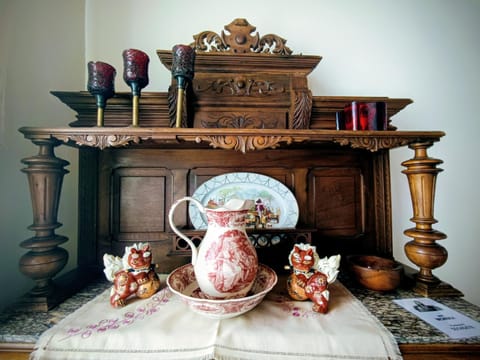 Living room, Decorative detail, Decorative detail