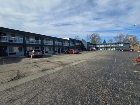 Richmond Inn and Suites Motel in Indiana