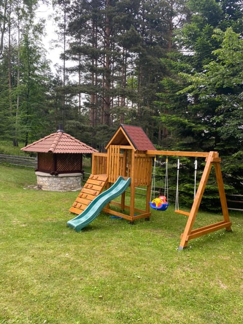 Vikendica Tarsko srce S House in Zlatibor District, Serbia