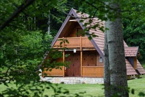 Vikendica Tarsko srce S House in Zlatibor District, Serbia