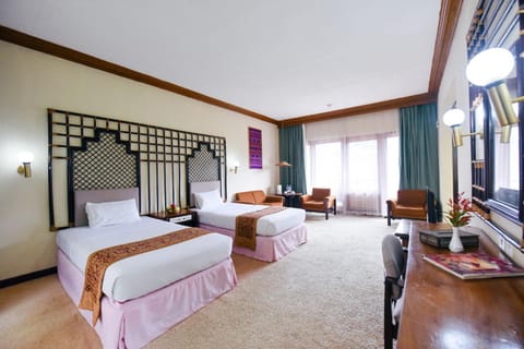 TV and multimedia, Photo of the whole room, Bedroom, hair dresser
