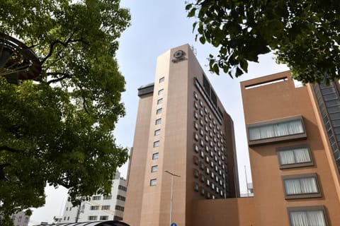 Property building, Day