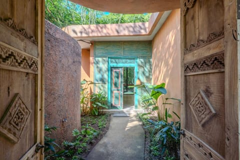 Sun Sang Eco Retreats Resort in Kerambitan