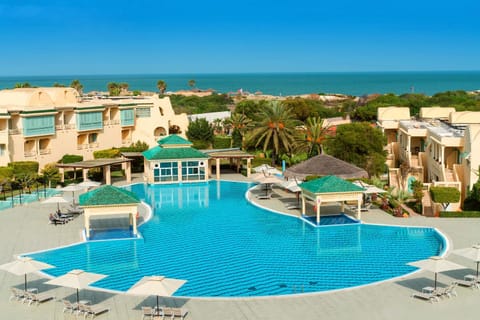 Property building, Day, Pool view, Sea view, Swimming pool