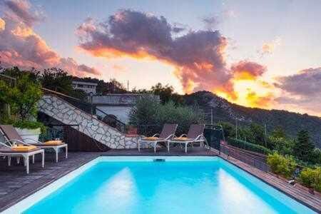 GOCCE VILLAS - Villa Nanà Pool With Amazing Sea View Villa in Piano di Sorrento