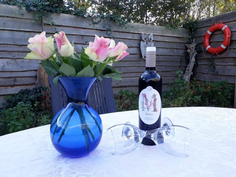 Day, Garden view