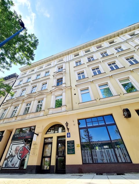 Property building, Facade/entrance