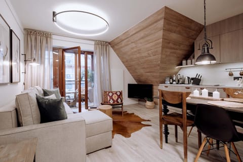 Balcony/Terrace, Kitchen or kitchenette, Living room, Photo of the whole room, Seating area, Dining area