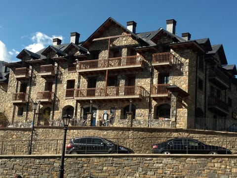 Property building, Day