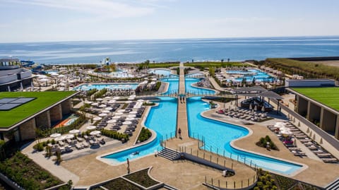 Bird's eye view, Pool view