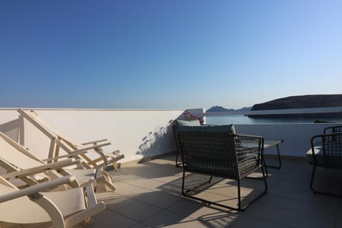 Natural landscape, Balcony/Terrace, Balcony/Terrace, Seating area, Mountain view, Sea view, sunbed