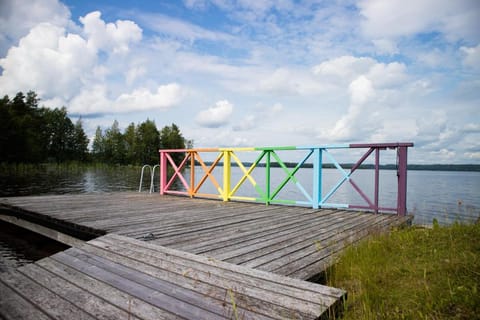 Tahlo Hillhouse and Underhill Beach & Sauna Apartment in Finland