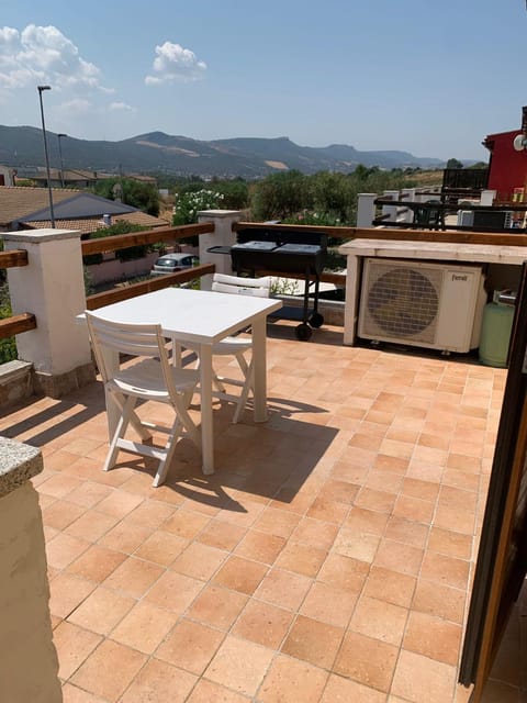 Апартаменты с великолепным видом на горы Apartment in Sardinia
