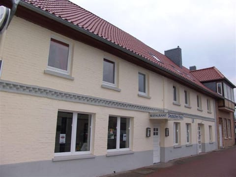 Facade/entrance, Facade/entrance