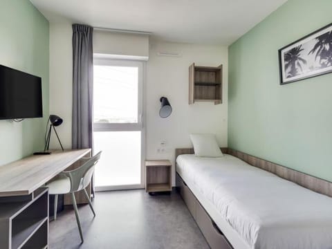 All Suites Appart Hôtel - Palaiseau - Massy TGV Apartment hotel in Massy