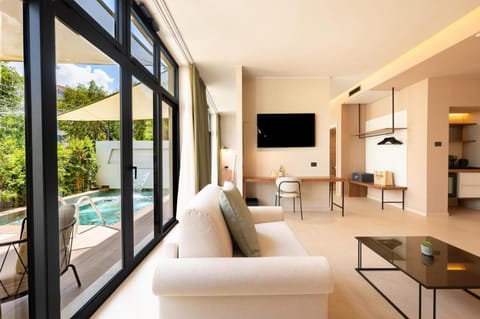 Day, Garden, View (from property/room), Garden view, Pool view, Swimming pool