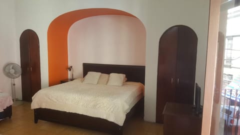 Bed, Photo of the whole room, Decorative detail, Bedroom