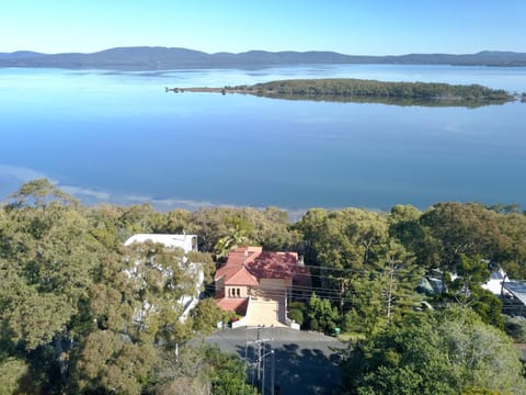 Bird's eye view, Lake view