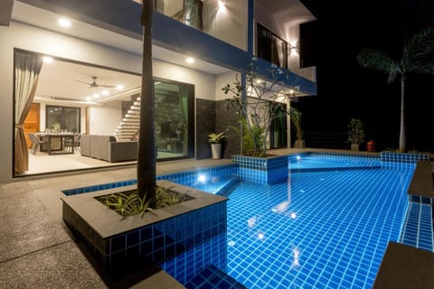 Night, Swimming pool