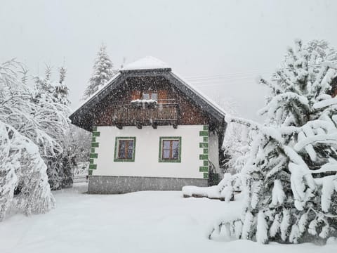 Property building, Winter