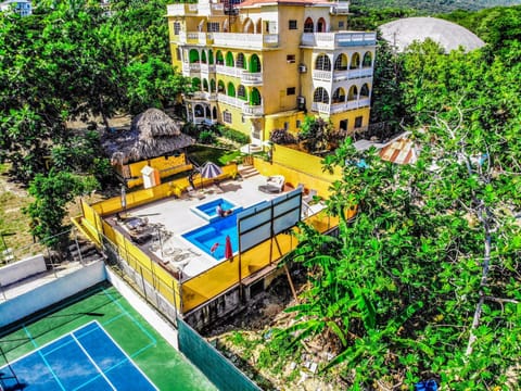 Property building, Swimming pool