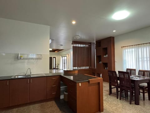 Poonsiri Private Pool Villa Aonang Bed and Breakfast in Krabi Changwat