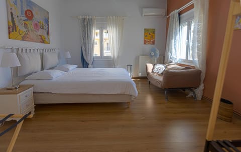 In And Out Apartment in Chania