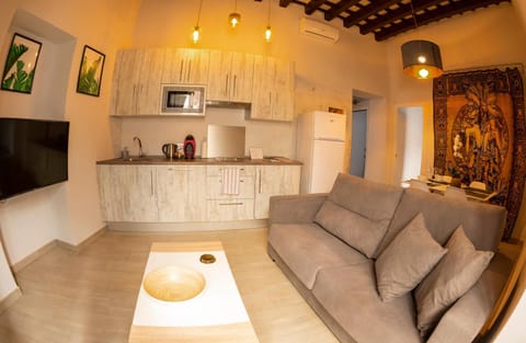 Kitchen or kitchenette, Living room, Dining area