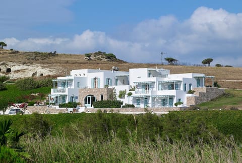 Property building, Day