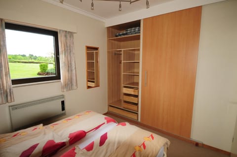 Bedroom, wardrobe