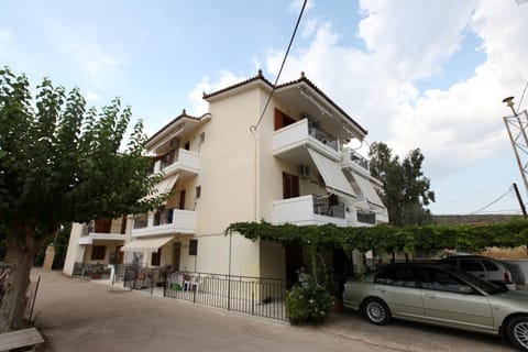 Sofia Apartments - Kantia Apartment in Argolis, Greece