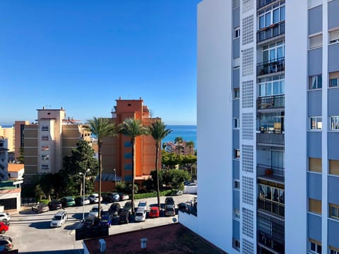 Property building, Day, Neighbourhood, Evening entertainment, City view, Sea view, Sea view, Street view, Location, Parking