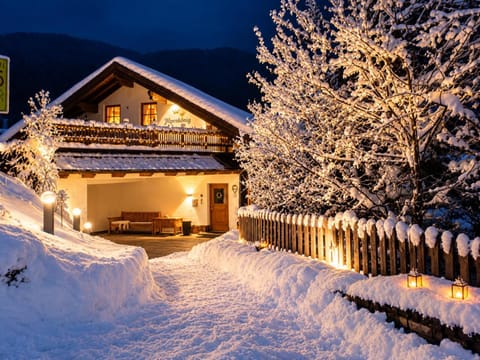 Property building, Facade/entrance, Winter
